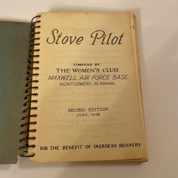 "Stove Pilot Favorite Recipes, Maxwell AF Base 1948 Military Wives Cookbook - Picture 5 of 16
